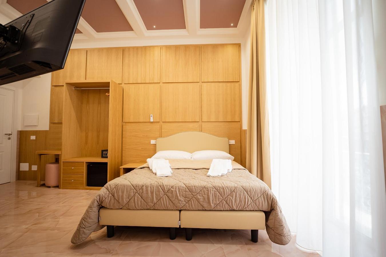 Greros H. Rooms Napoli Centro By Clapa Group Dislocated Hospitality Екстериор снимка