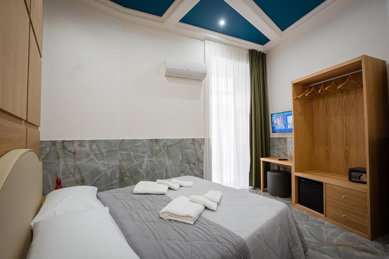 Greros H. Rooms Napoli Centro By Clapa Group Dislocated Hospitality Екстериор снимка